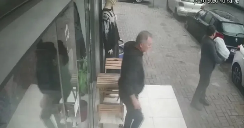 Tramvay ve minibüs çarpıştı: 4 yaralı... O anlar kamerada