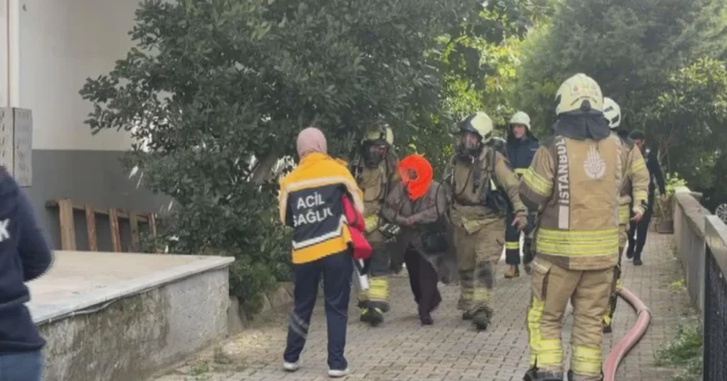 Kadıköy de 8 katlı binada yangın