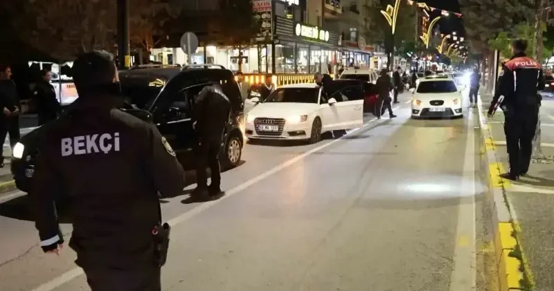 Aksaray polisi denetim yaptı: Araçlar ve şüpheli şahıslar arandı Gündem Haberleri