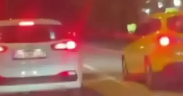 Korsan taşımacılık yapan sürücüyü taksiciler dakikalarca kovaladı: O anlar kamerada VİDEO İZLE