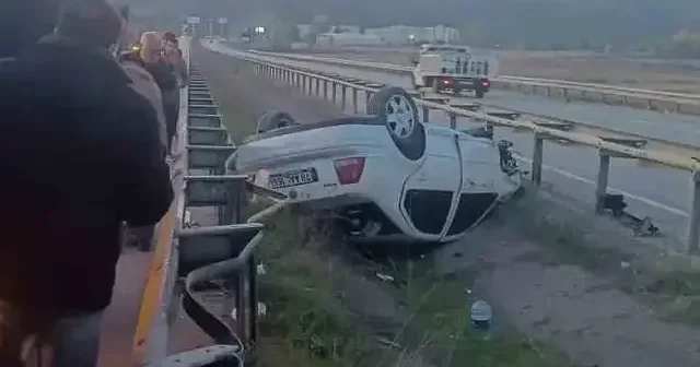 Karabük te kontrolden çıkan otomobil takla attı VİDEO İZLE