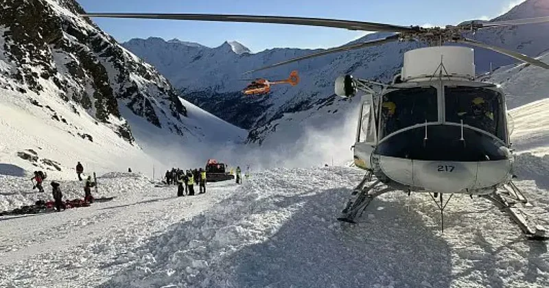İtalya da çığ felaketi: 5 kişi hayatını kaybetti