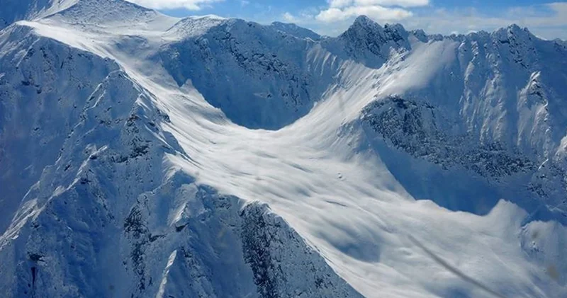 İtalya’nın Güney Tirol bölgesinde çığ düştü! Çok sayıda ölü var