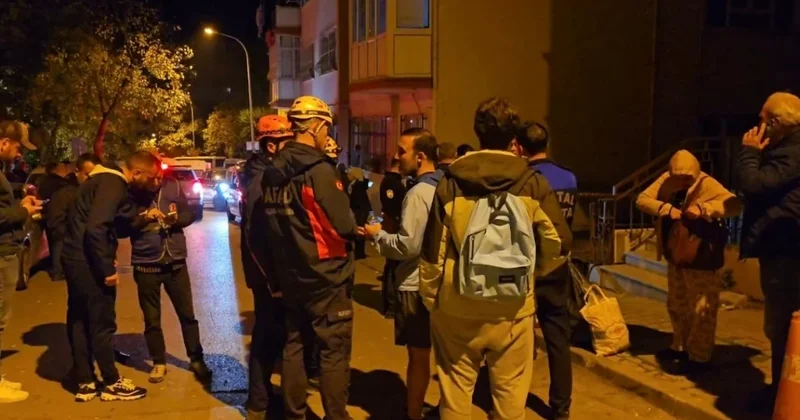 İstanbul da panik anları: 4 katlı bina tahliye edildi Sözcü Gazetesi