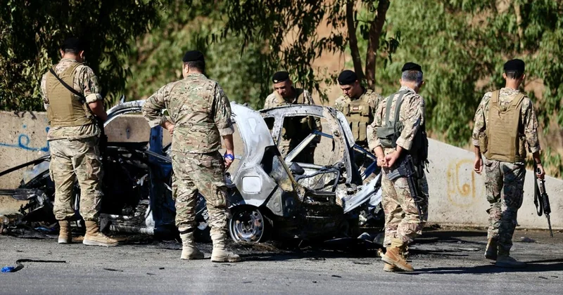 Katil İsrail, Lübnan ın güneyinde bir araca İHA ile saldırdı