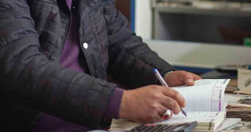 Gizemli hayırsever 30 kişinin 80 bin liralık borcunu ödedi