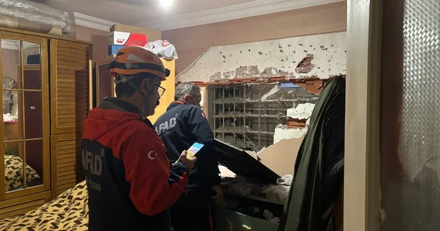 Dairenin zili çalınca yatak odasının yıkıldığını öğrendi Beton dökerken yan evin duvarını yıktılar Kocaeli Haberleri