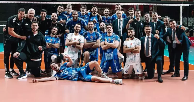 Halkbank deplasmanda Fenerbahçe yi devirdi Voleybol Haberleri Spor