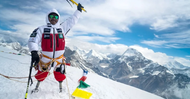 Bacakları olmadan Everest dağının tepesine çıktı Sözcü Gazetesi