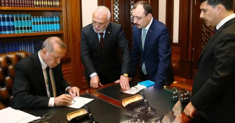 AKP li Muş da muhalefetle aynı fikirde: Erdoğan a yakın 3 isimi Meclis te eleştirdi