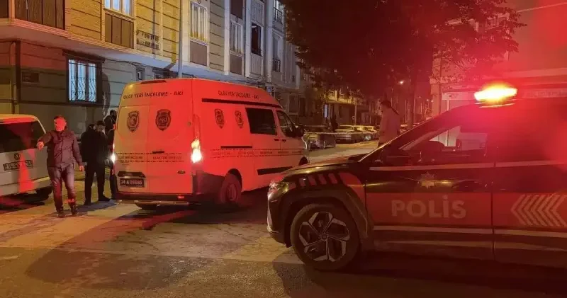 Sokakta yürüyen genç kurşunların hedefi oldu İstanbul Haberleri