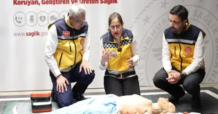 Havaalanları ve AVM lere kalp rahatsızlığı geçirenler için otomatik şok cihazı geliyor