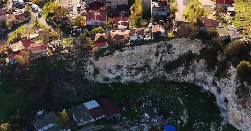 Başakşehir de Uçurum Kenarındaki Tehlikeli Yerleşim