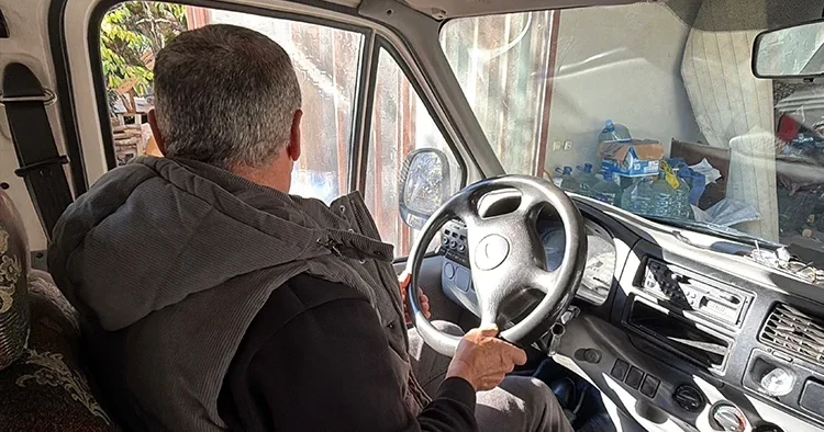 Ceza kestiği kişinin kim olduğunu öğrenince parayı cebinden ödedi Jandarma personelinden anlamlı hareket