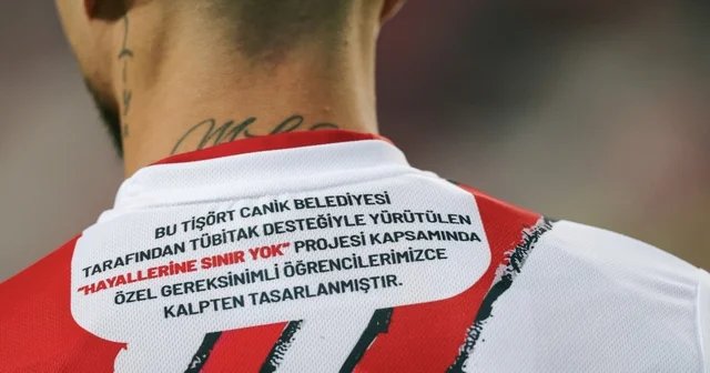 Samsunspor, özel çocukların tasarladığı formalarla sahaya çıktı Canik Belediyesi nin Hayallerine Sınır Yok projesi sahaya yansıdı Samsun Haberleri