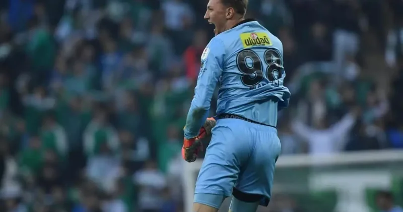Bursaspor un 2007 doğumlu kalecisi gol yeme serisine son verdi
