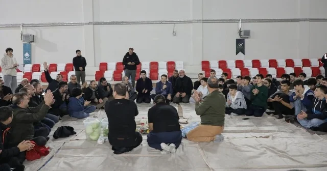 Murat Dağı Gençlik Kampı nda gece etkinliği Kütahya Haberleri