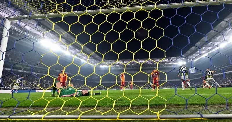 Ünlü hakemden derbi sonrası çarpıcı tespit: Gol ağır bir hakem hatasıdır Futbol Haberleri