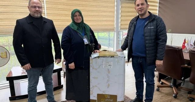 Bayrağı kızımın çeyizine koyacağım diyen kadının kızına çeyiz desteği Düzce Haberleri