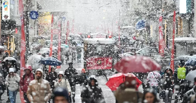 İstanbul a kar yağışı geliyor! AKOM merak edilen tarihi verdi
