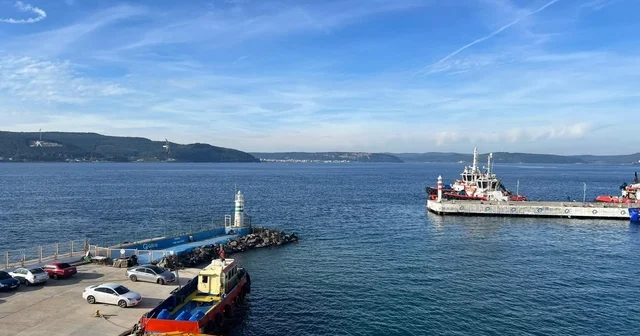 Çanakkale Boğazı sisin etkisini yitirmesiyle tekrar trafiğe açıldı Çanakkale Haberleri