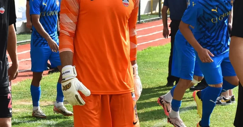 Kaleden kaleye gol atan kaleci 3. Lig ekibine transfer oldu