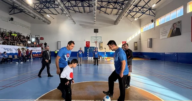 3 Aralık Dünya Farkındalık Günü Gazipaşa da özel öğrencilerin katılımıyla kutlandı Antalya Haberleri