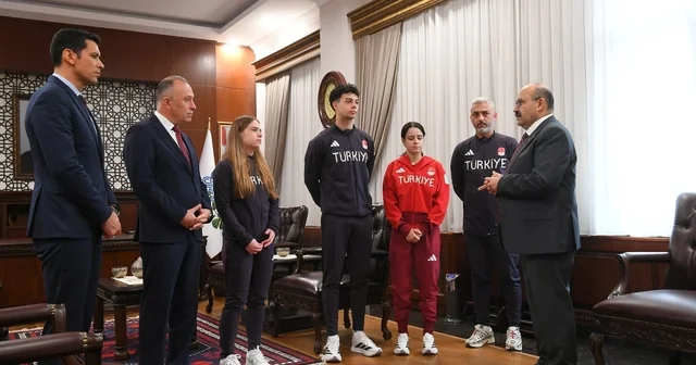 Riyad 2025 te başarılı olan sporculara Vali Ustaoğlu ndan tebrik Balıkesir Haberleri