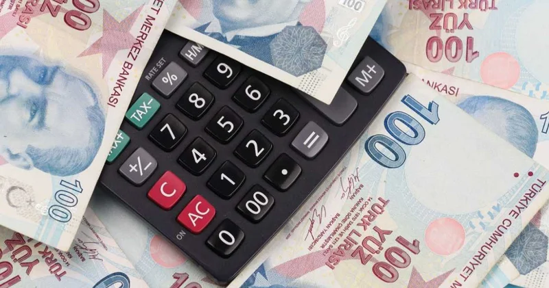 Asgari ücret ve emekli maaşına zam oranlarını açıkladı: Hesabı muhatabı yaptı