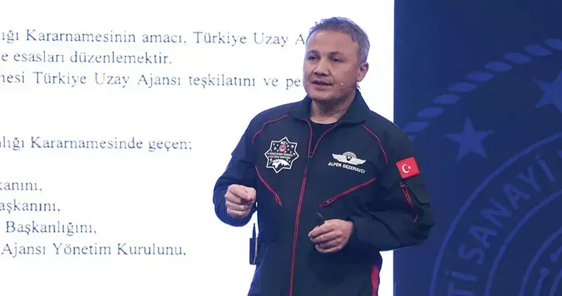 Uzaya giden ilk Türk astronot Alper Gezeravcı, YTÜ’de öğrencilerle buluştu