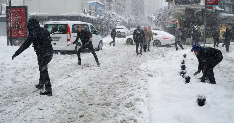AKOM beklenen tarihi açıkladı: İstanbul a kar yağışı geliyor!