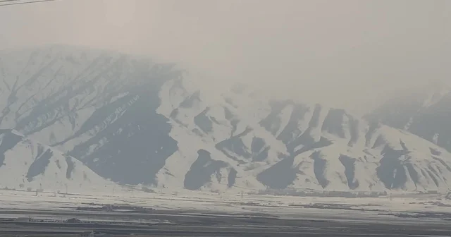 Yüksekova nın etrafını çevreleyen dağlar beyaza büründü Hakkari Haberleri