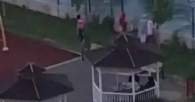 Ankara’da pitbull dehşeti sonrası yeni görüntüler: Çocuklara saldıran köpeğin tasmasız ve ağızlıksız gezdirildiği anlar ortaya çıktı VİDEO İZLE