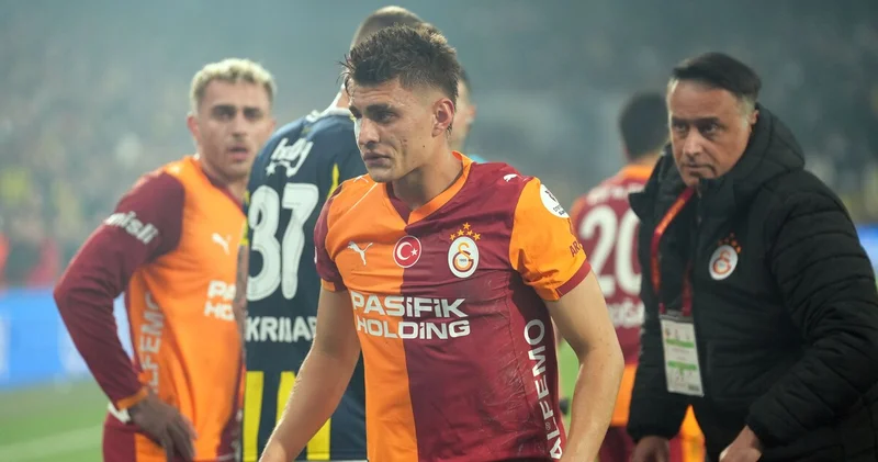 Galatasaraylı Kazımcan Karataş ın gözüne çakmak atan taraftar yakalandı Galatasaray Haberleri