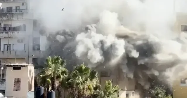 İsrail ordusu Nablus ta Filistinli bir aileye ait evi havaya uçurdu VİDEO İZLE