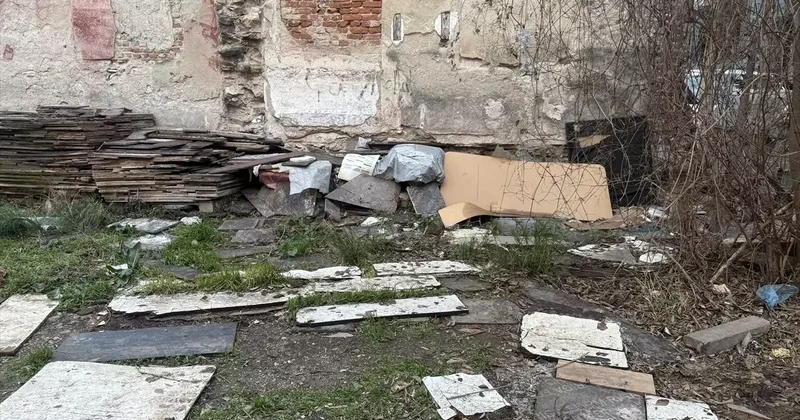 Osmangazi de Boş Arazide Bebeği Bulundu