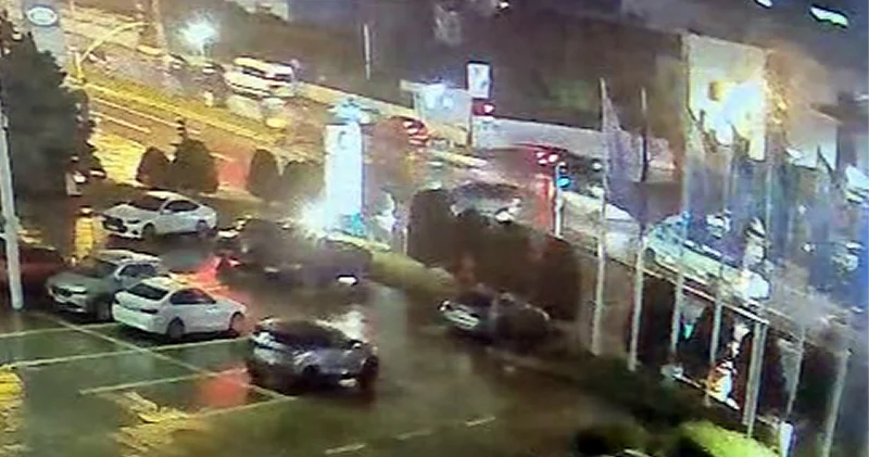 Avcılar’da çaldıkları motosikletle polisten kaçan şüpheliler otomobile çarptı: 1 ölü, 1 yaralı İstanbul Haberleri