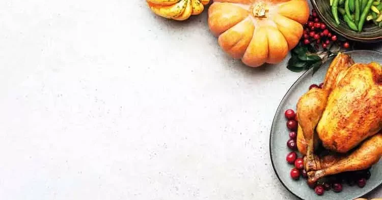 Bir baba hindi sofralardan indi