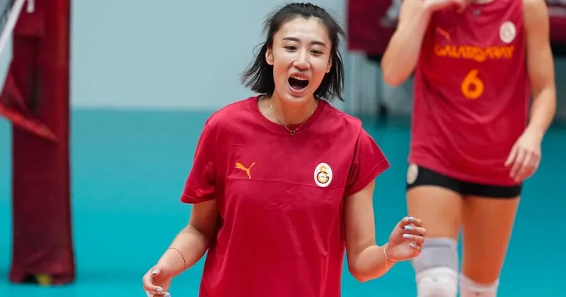 Galatasaray ın Çinli yıldızı İstanbul a alıştı