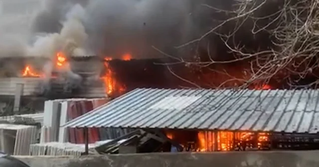 Sultanbeyli de iş yerinde yangın VİDEO İZLE