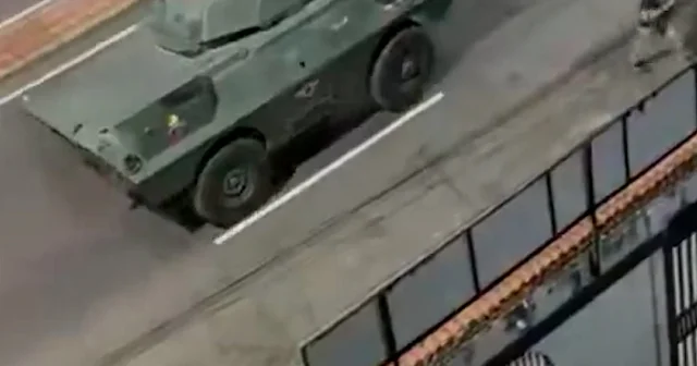 Venezeela’da Cumhurbaşkanlığı Sarayı korumaya alındı: Tanklar ve özel kuvvetler sokaklara indi VİDEO İZLE