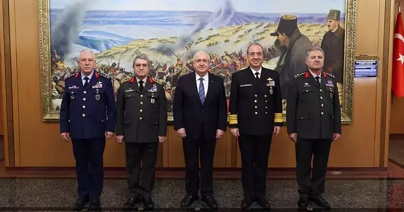 Bakan Güler, Kara Kuvvetleri Komutanlığı nda toplantıya katıldı