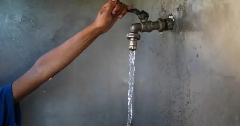 Hindistan’ın ‘en temiz şehrinde’ içme suyundan lağım çıktı: 10 ölü