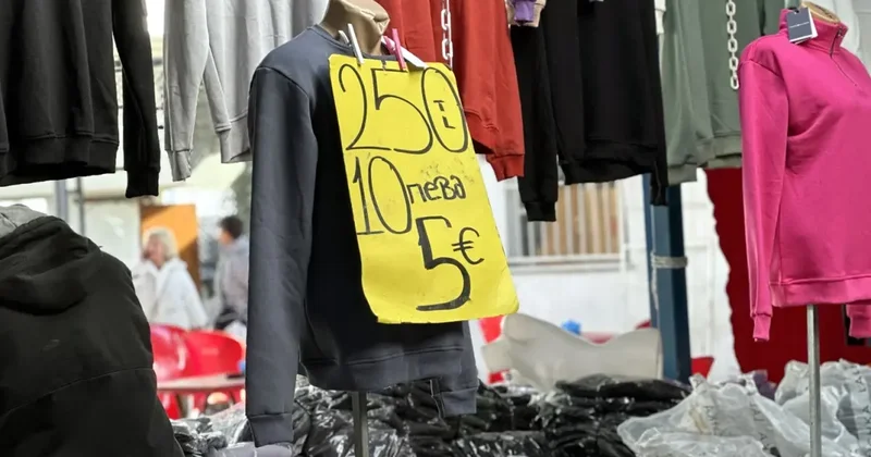 Komşunun avroya geçişi ile Edirne deki tabelalar da değişmeye başladı