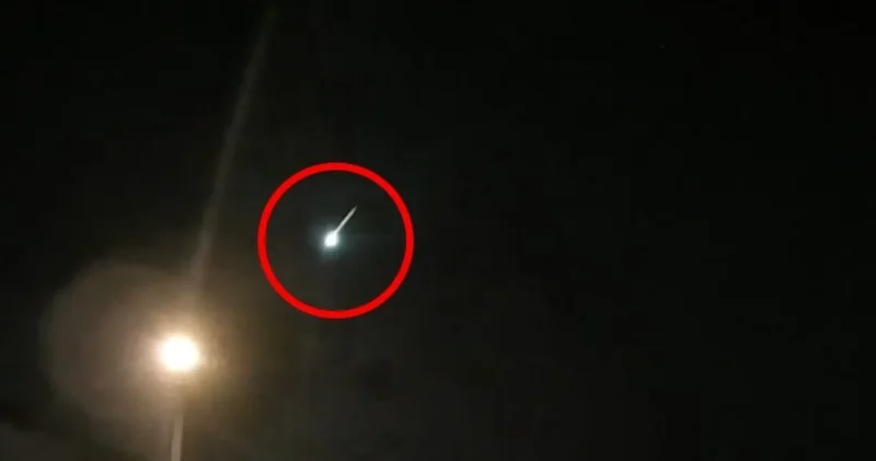 Adana’da gök cisminin düşmesi kameraya yansıdı