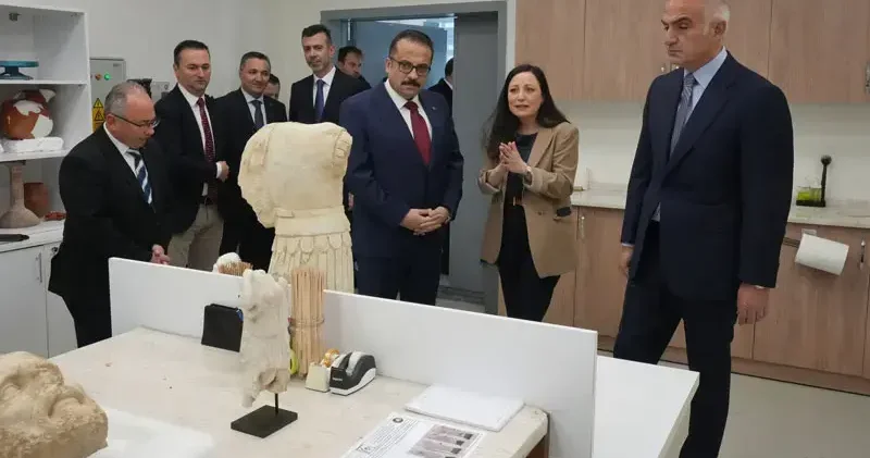 Bakan Ersoy: Türkiye ye iade edilen toplam eser sayısı 26 bin 767 oldu