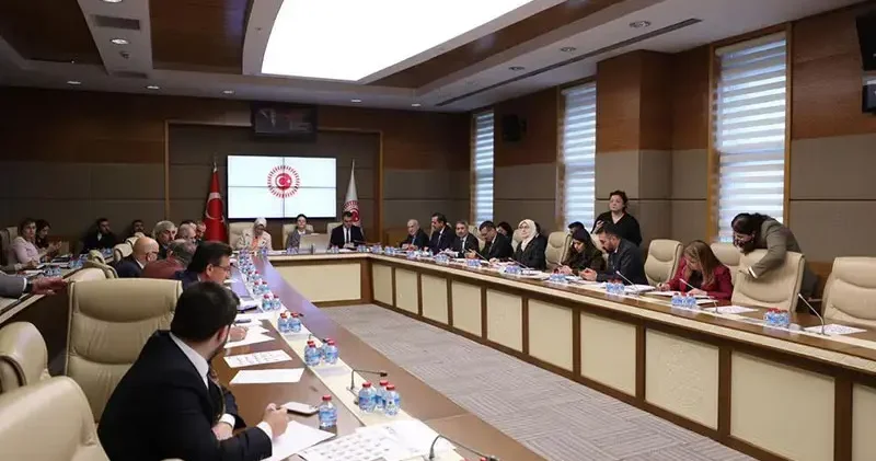 Komisyonda, Dijital Mecralarda Çocuklarımızı Bekleyen Tehdit ve Riskler Raporu kabul edildi