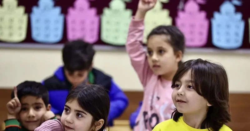 Depremin yıl dönümünde 4 ilde eğitime ara verildi