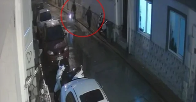 Bursa da kurusıkı tabancayla rastgele ateş açan şüpheliler kamerada Bursa Haberleri