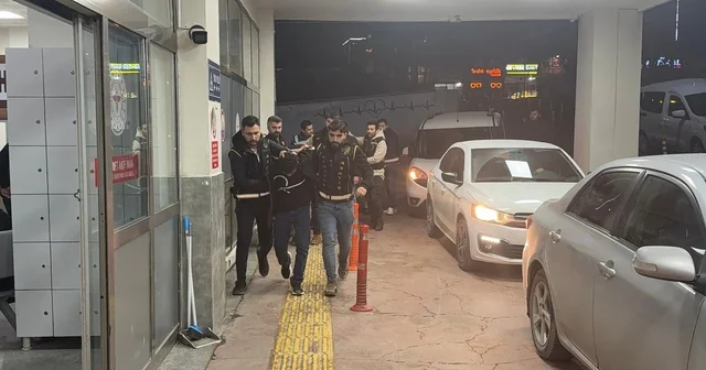 Kuyumcu dükkanında altınları gasbedip, polisi yaralayan 6 şüpheli yakalandı Şanlıurfa Haberleri